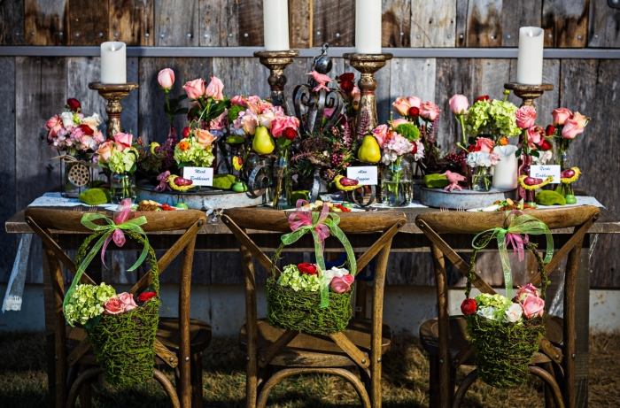 rústicas-casamento-idéias-decoração-mesa-ao ar livre-velas-materiais naturais