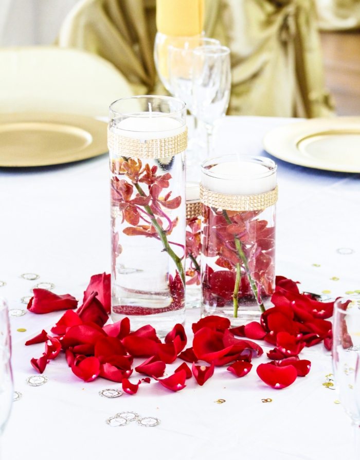 decoração de mesa-casamento-flores-folhas-velas vermelhas perfumadas