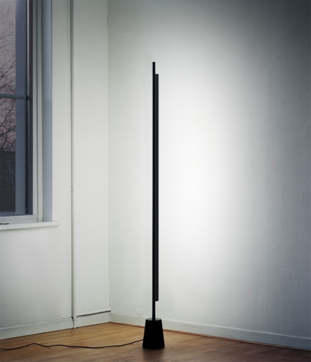 minimalista-design-floor-lamp-black-Compendium-Daniel-Rybakken