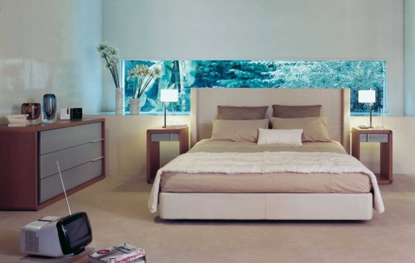 cama estofada mesas-de-cabeceira retangulares de cor crua roche bobois