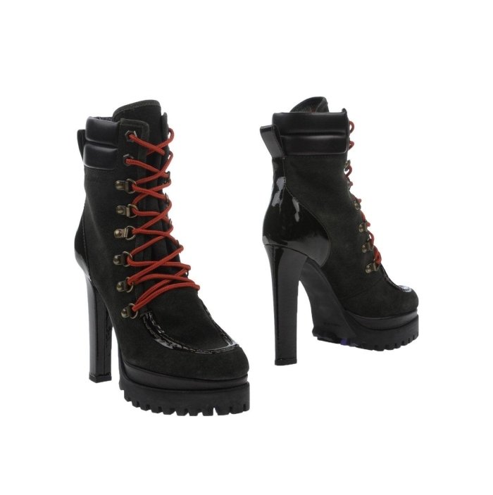 mountaineer-ankle-boots-black-red-laces-dsquared2