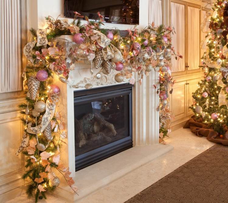 Idéias de decoração de Natal romântico guirlanda fitas de prata rosa design de lareira