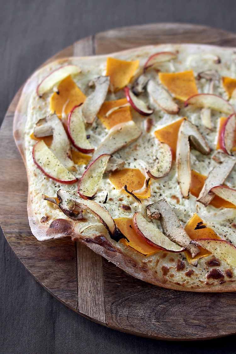 tarte flambée-massa-receitas-coberturas-abóbora-maçã-cogumelos