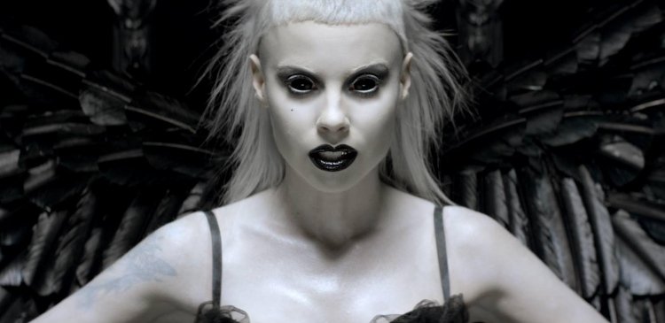 halloween-trajes-make-up-the-antwoord-black-angel-yo-landy