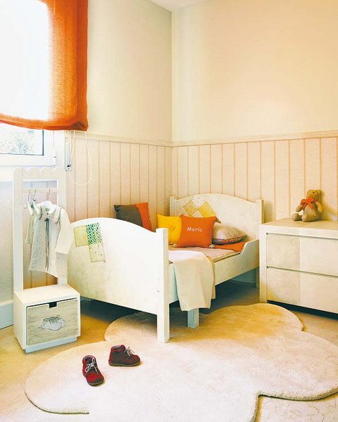 Tapete borboleta com cortinas laranja-berço