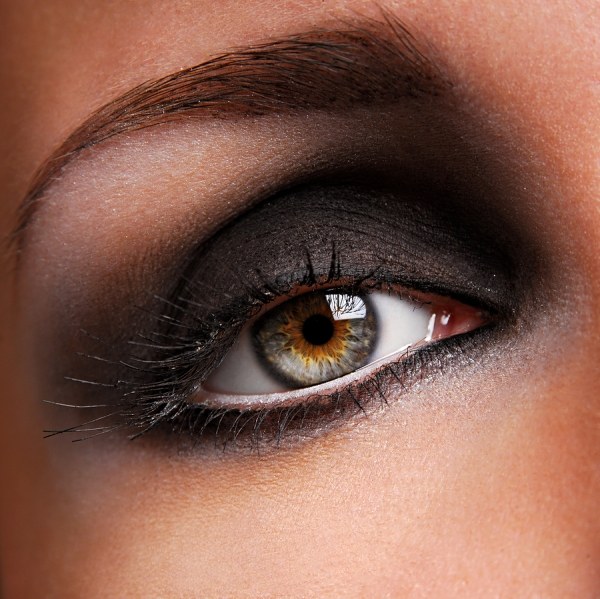 olhos esfumados castanhos dicas de maquiagem para ocasiões festivas