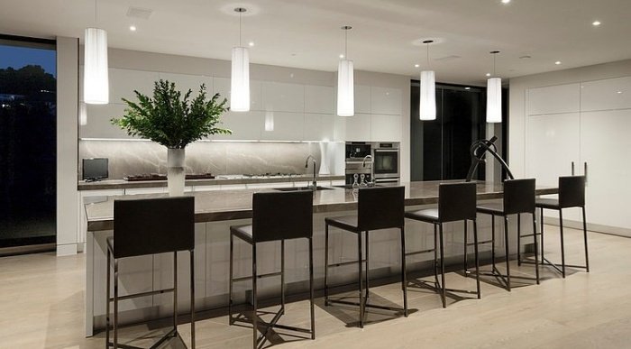 design-cozinha-moderno-design-dramático-cor-design-preto-branco-materiais nobres-em-uso
