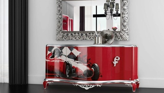 Nova cômoda barroca com decorações em prata vermelha de alto brilho