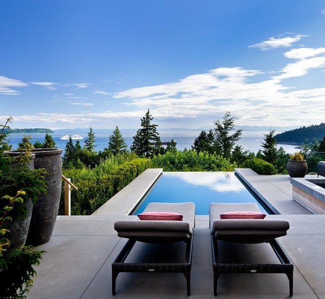 terraço da piscina piso de grandes formatos com vista para o mar