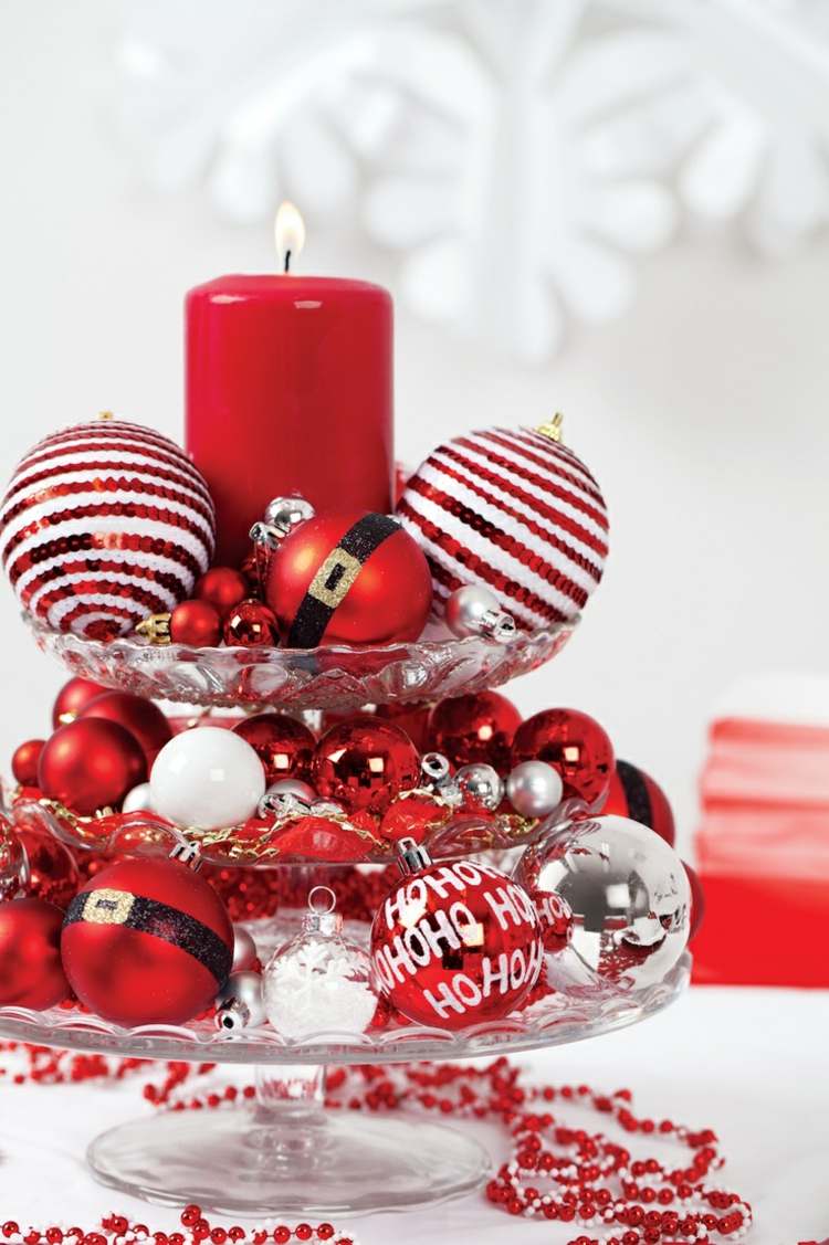 decoração de natal ideias sobremesa carrinho bolas de natal vela branca vermelha