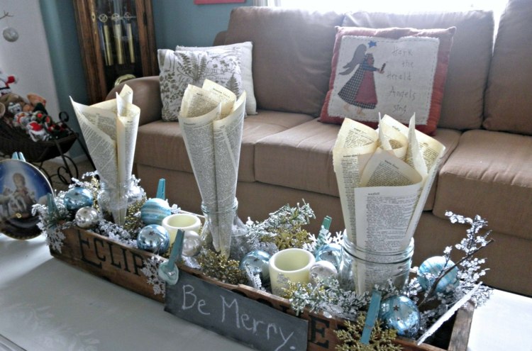 decoração de natal ideias mesa de centro peça de coração caixa de flores papel azul prata