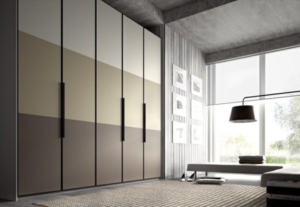 Parede-e-teto-parede-e-teto-decoração-guarda-roupa-parede de concreto com portas giratórias de três cores