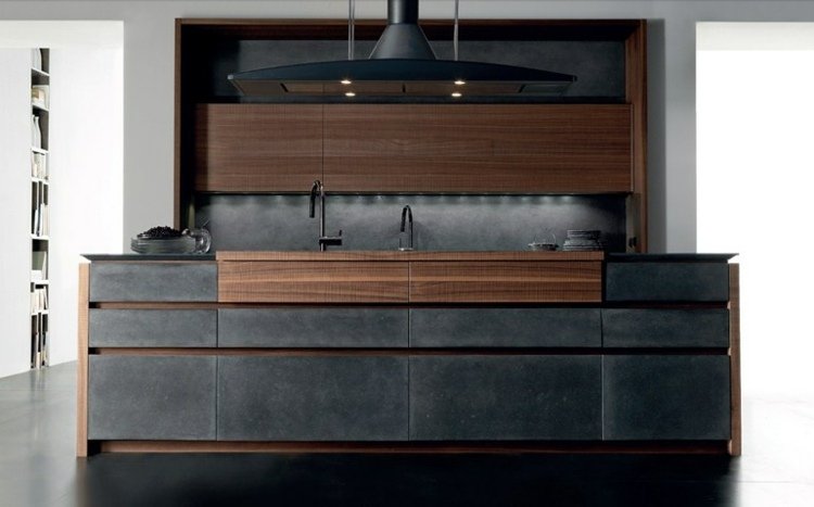 cozinha moderna embutida-fino-concreto-mais escuro-frentes-divisórias-sala sem maçaneta-parede-nicho-iluminação-indireta