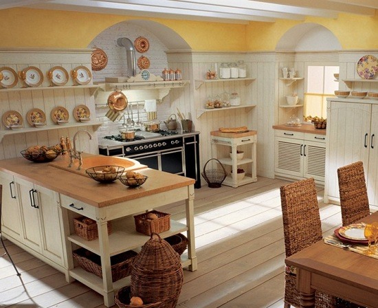 country-kitchen-deisgn-gold-creme-land