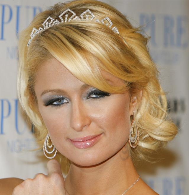 diadema-cabelo-paris-hilton-cabelo-decoração-ideia