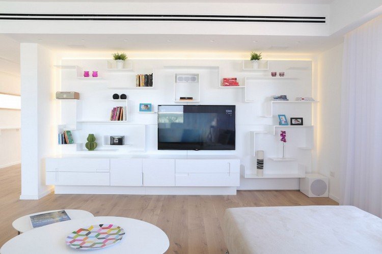 ideias-móveis-modernos-sala-parede-branca-iluminação traseira