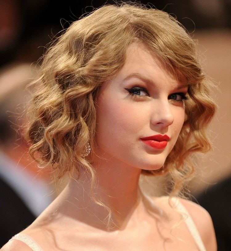 Penteado de baile-Bob-Taylor-Swift-Hair