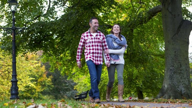 O exercício na vida cotidiana é bom para mulheres e homens com mais de 40 anos