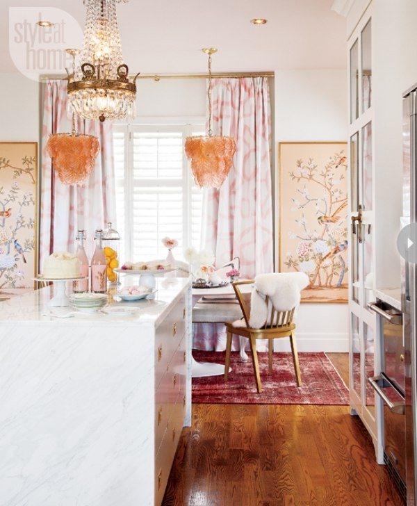 Tendências da cozinha 2013 lustre de ouro rosa piso de madeira