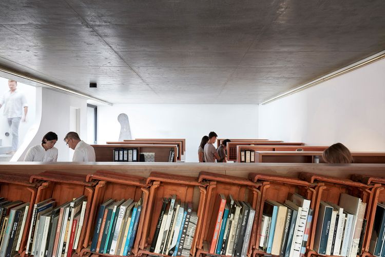 velho telhado reciclagem arquitetura fachada exterior construção projeto prédio de escritórios material de reciclagem austrália biblioteca de interiores