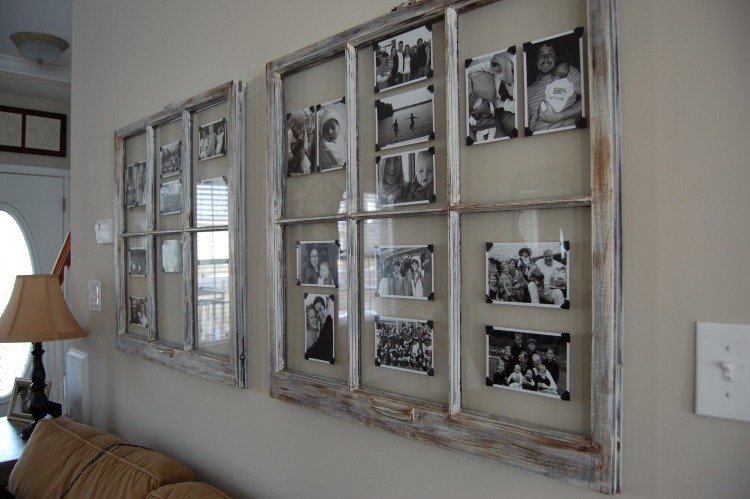 Decoração de janela antiga-decoração-parede-preto-e-branco-fotos-vintage-sofá-decoração-sofá-abajur de mesa-design
