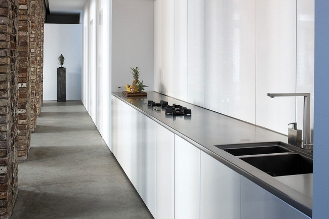 renovação de apartamento moderno minimalista de cozinha em düsseldorf