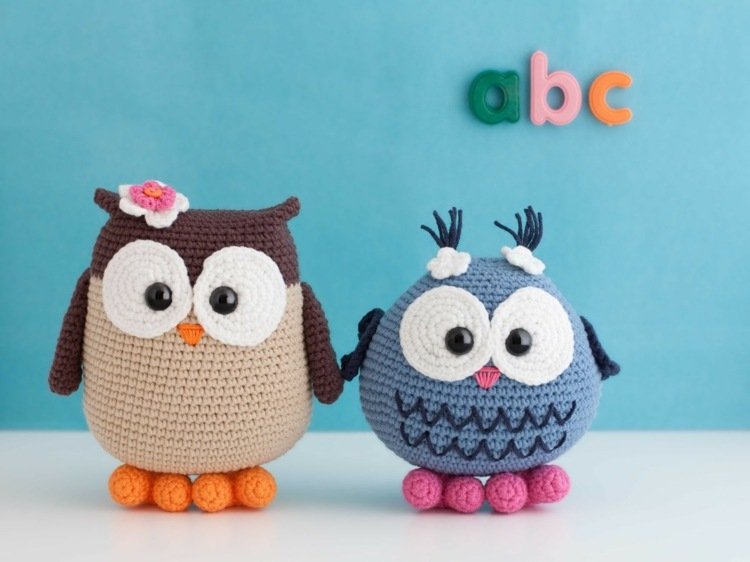 Ideia de presente de coruja-funileiro-tecido-de-pelúcia de crochê Amigurumi