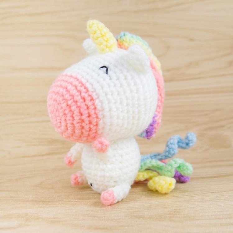 amigurumi-crochet-unicorn-tinker-colorful-colors-tail-juba