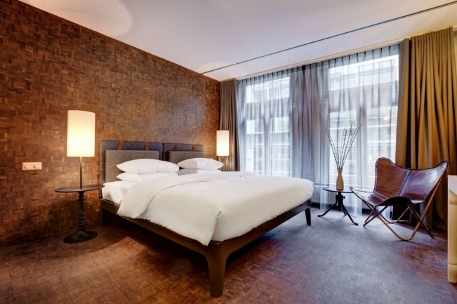ambiente rústico hotel de luxo para família v nesplein em amsterdã