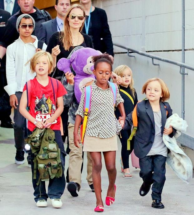 foto de jolie-pax-maddox-zahara-shiloh-vivienne-knox-family