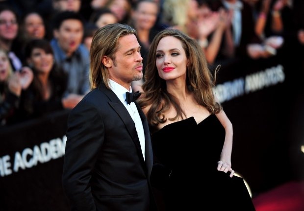 Angelina-Jolie-Brad-Pitt-tapete-vermelho-hollywood