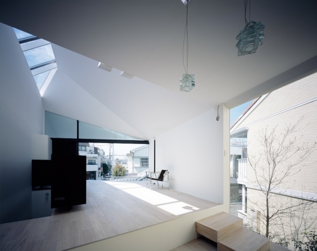 Casa moderna, estilo de estar aberto, telhado inclinado, telhado inclinado