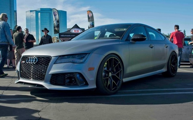 pneus display-audi-rs7-side-front