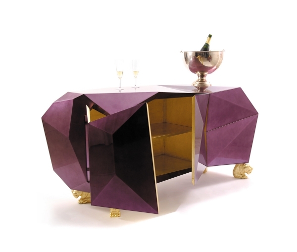 Aparadores de designer Boca do Lobo violeta folha de ouro no interior