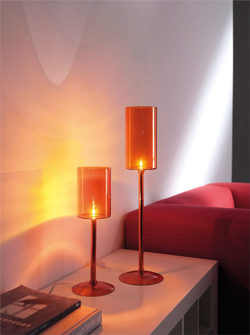 Candeeiros de mesa com design Axo-Light vermelho