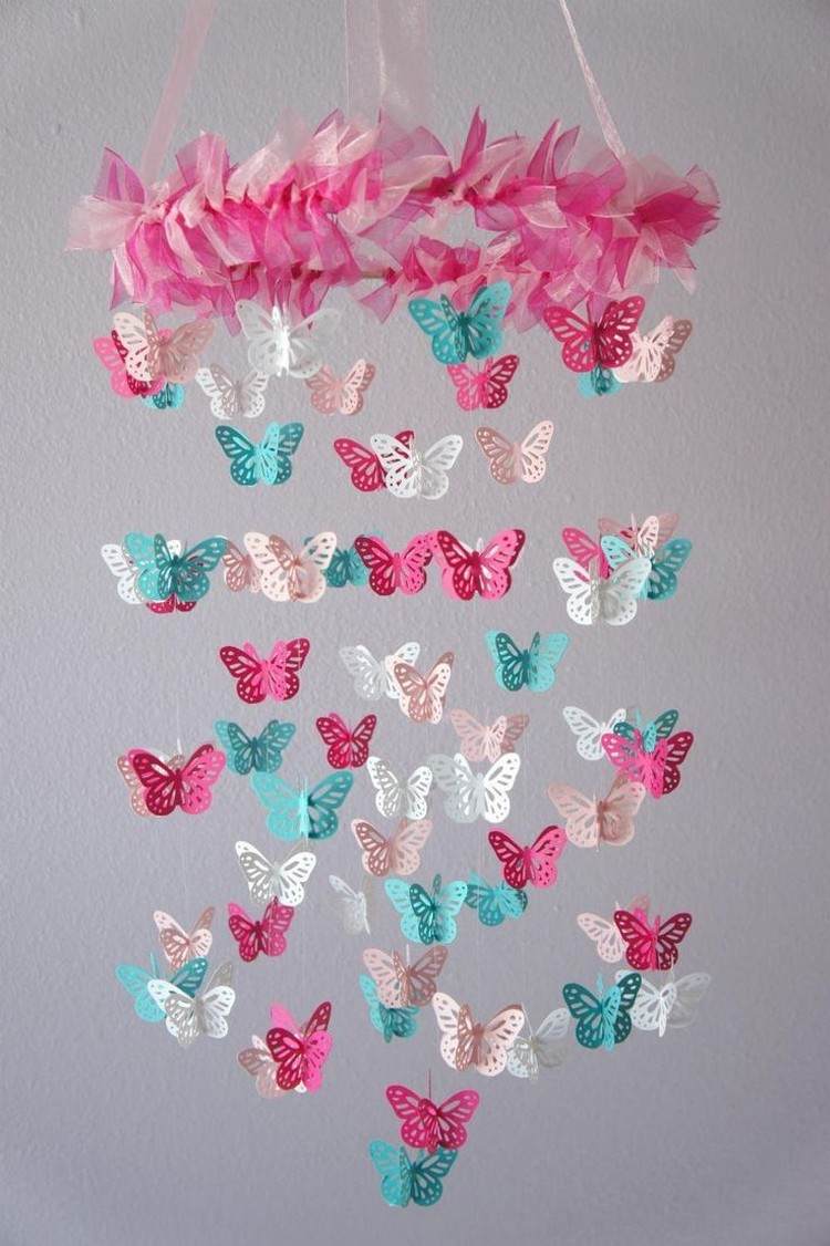 baby-mobile-faça-você-mesmo-mexer-papel-borboletas-rosa-turquesa-branco