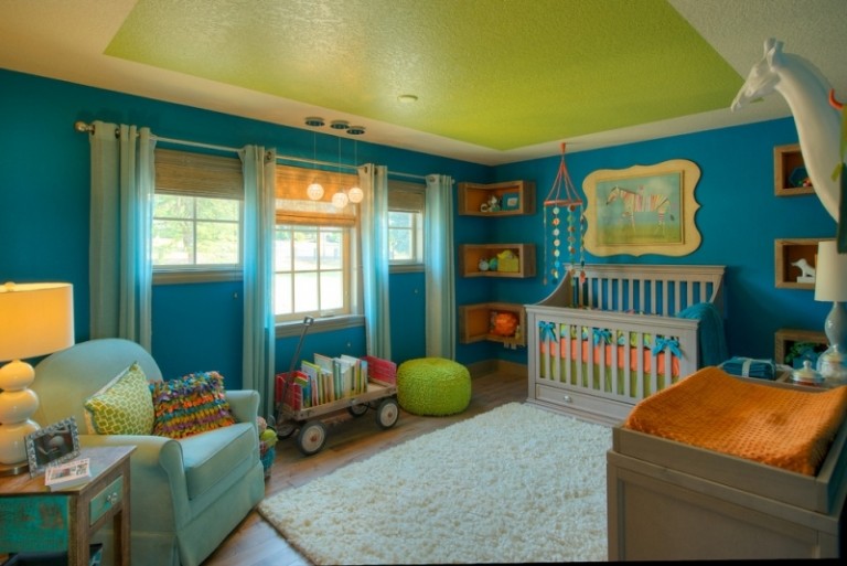 Quarto de bebê-azul-verde-teto-idéias-design de parede interior