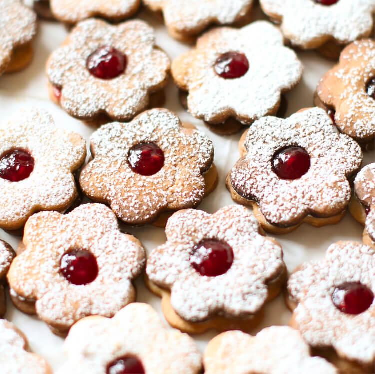 Bolachas de flores com recheio de geleia Receitas de pastéis orientais