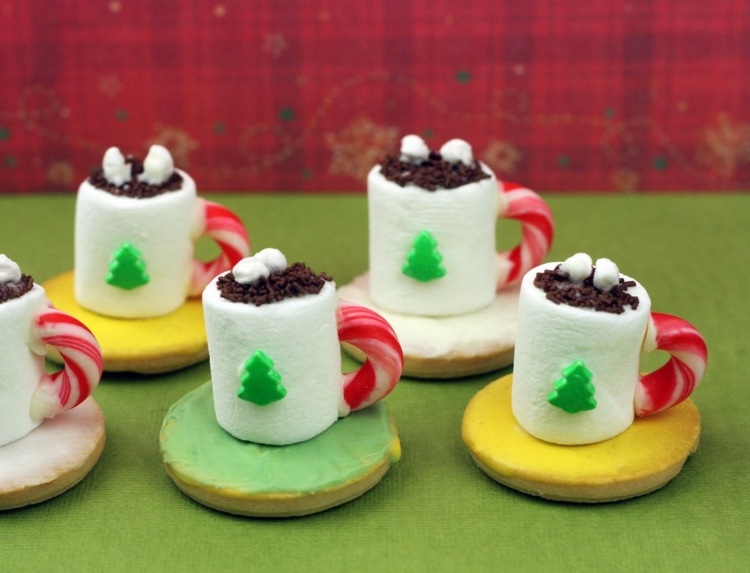 assando-natal-natal-cookies-marshmallow-xícara-confecção-granulado