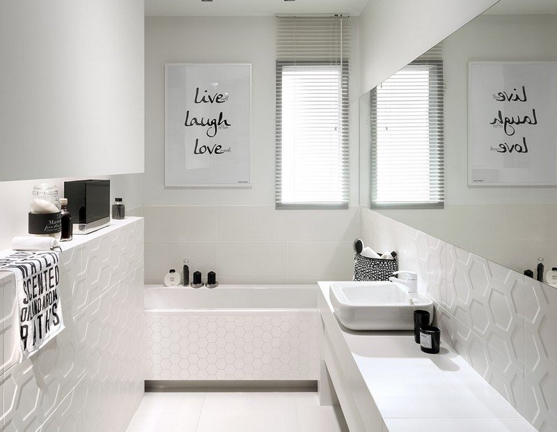 Projeto do banheiro -branco-minimalista-azulejos-relevo-hexágonos-espelho de parede-banheira-padrão de favo de mel