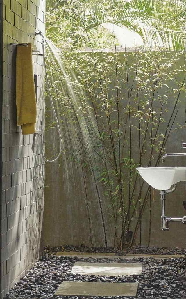 banheiro externo chuveiro idéias de design piso de cascalho de bambu