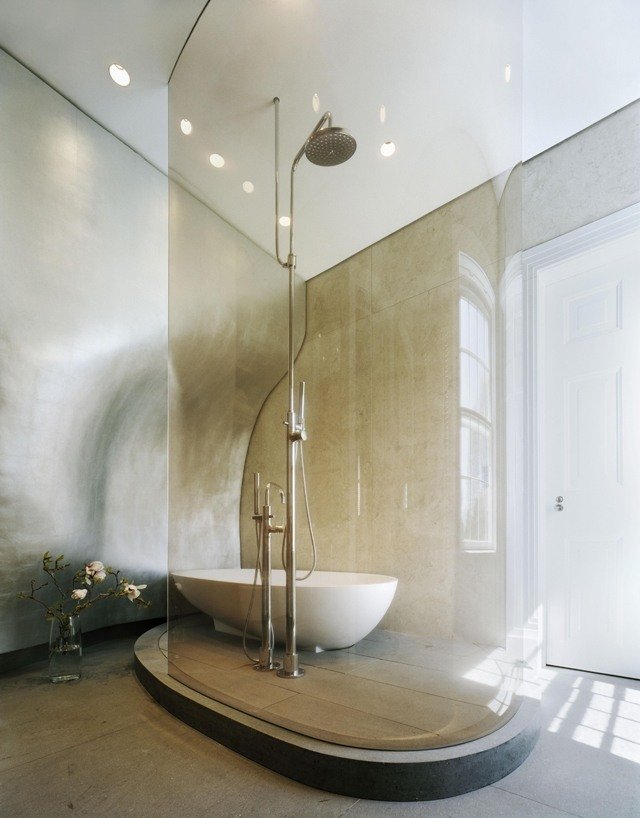 banheiro chuveiro parede de vidro banheira curvas ideias