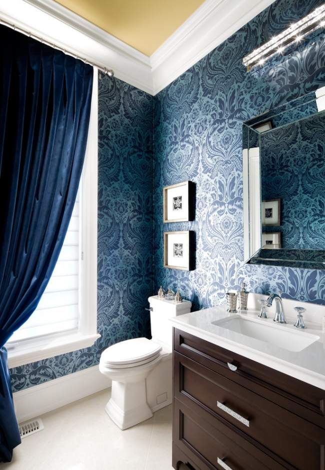 Móveis de banheiro, papel de parede de madeira maciça, ótica, azulejos de designer - tradicional jane-lockhart Interior