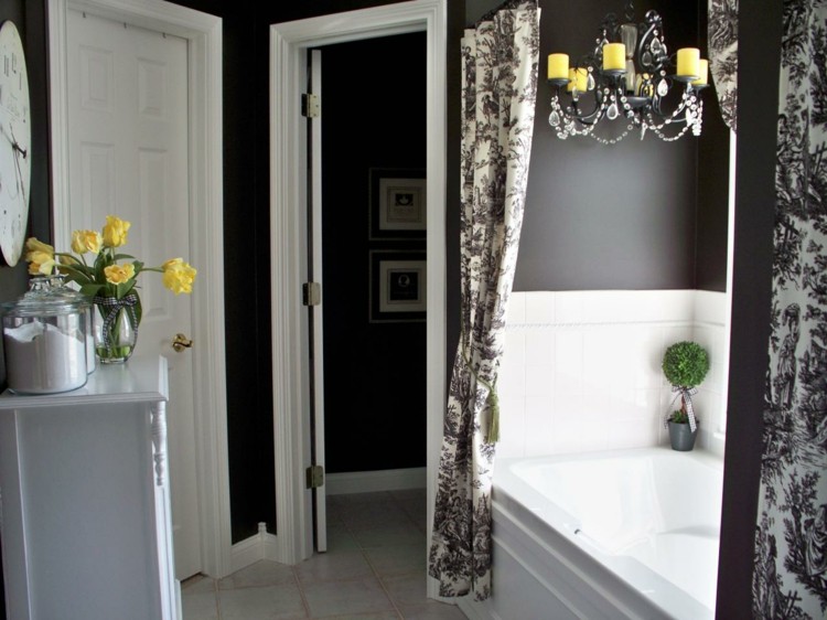 banheiro pintura ideia negra banheira cortinas lustre