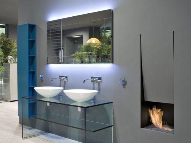banheiro-espelho-iluminação-azul-indireto-DAMA-Antonio-Lupi-Design