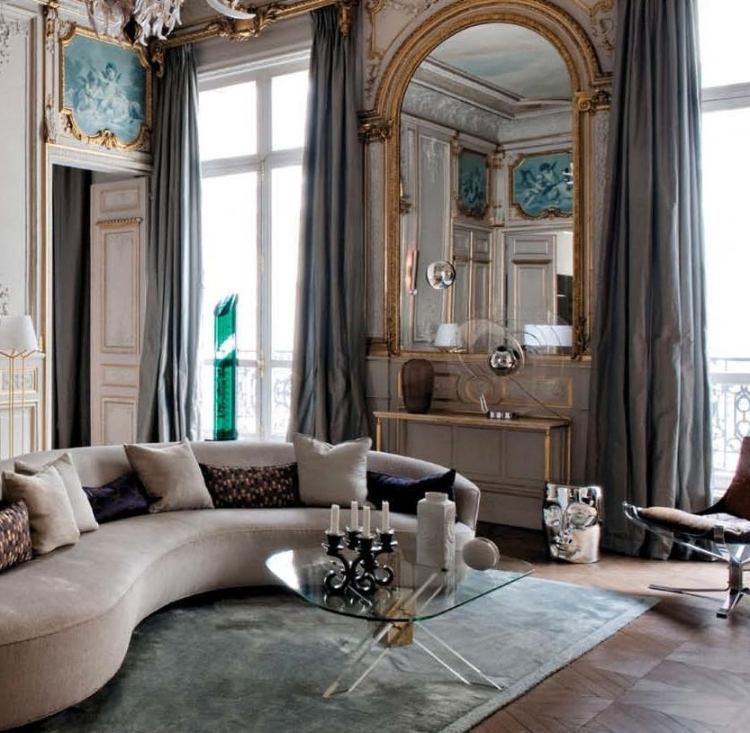mobiliário barroco-moderno-pastel-colorido-espelho-ouro-estuque-vivo-paisagem-piso de parquete