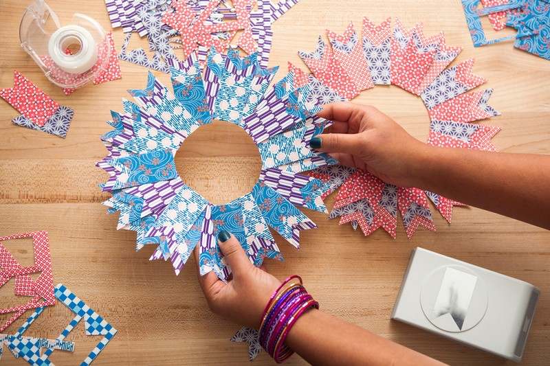 Faça artesanato-crianças-origami-papel-decoração-porta-faça-você-mesmo