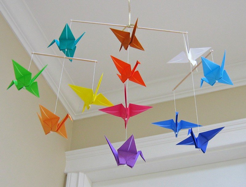 Artesanato-crianças-origami-pássaros-móvel-funileiro