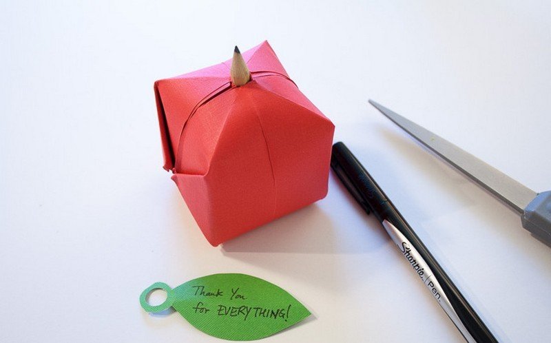 Artesanato-crianças-origami-maçã-artesanato-idéias-papel