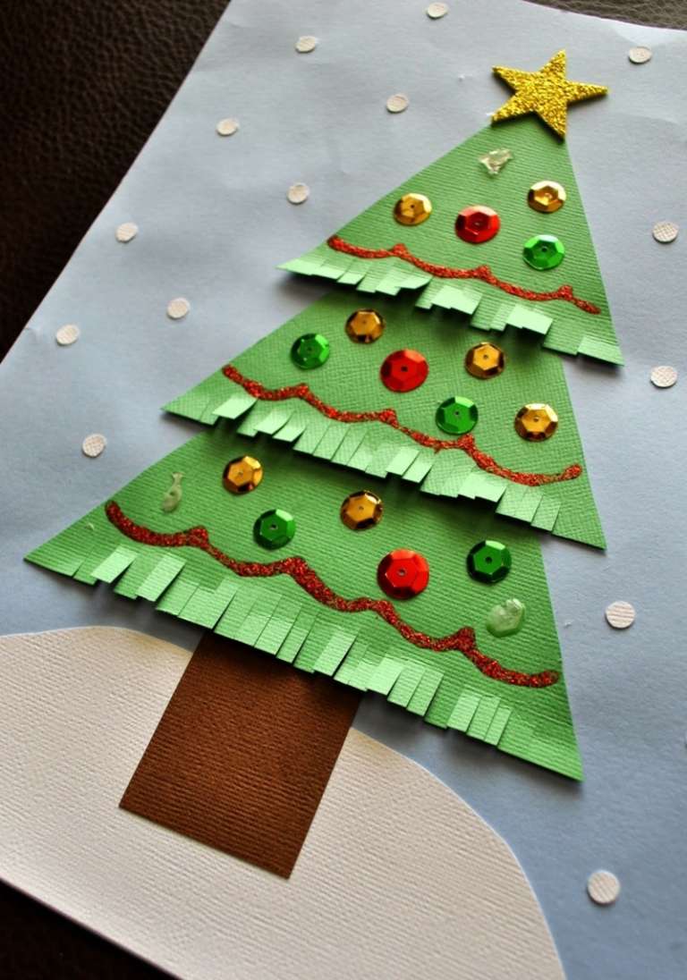 Mexer com lantejoulas para árvore de Natal de crianças, papel franjado com estrelas